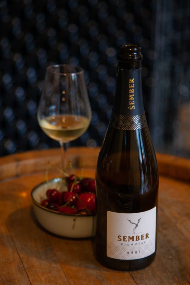 VINARIJA ŠEMBER_PJENUŠAC