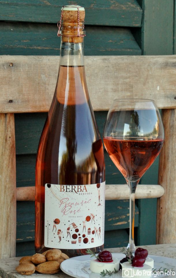 rose pjenusac Bertosa pinot i teran sorta