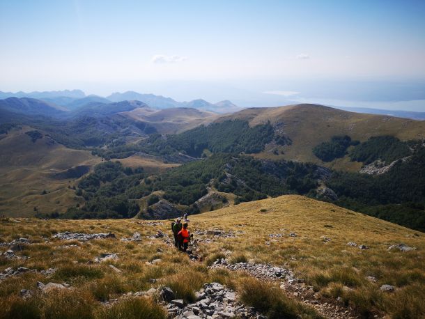 Od Dusica prema Svetom Brdu