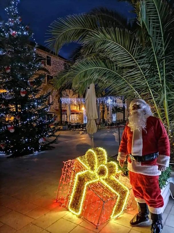 advent-hvar-4