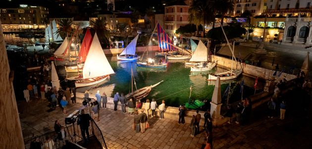 Kušanje hvarskih vina u Arsenalu uz predavanje o vinskom turizmu