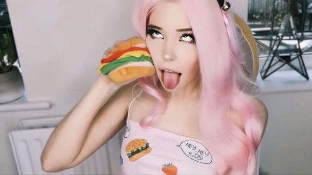 Fantastičan stroj_photo Belle Delphine (002)