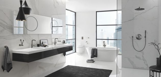 kupaona bijela plocice lavabo tuskabina