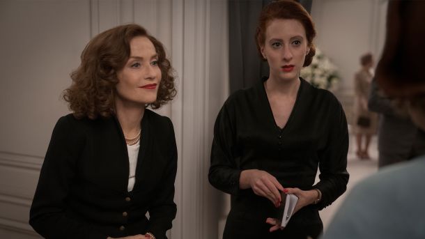 serija-mrs-harris-goes-paris-3