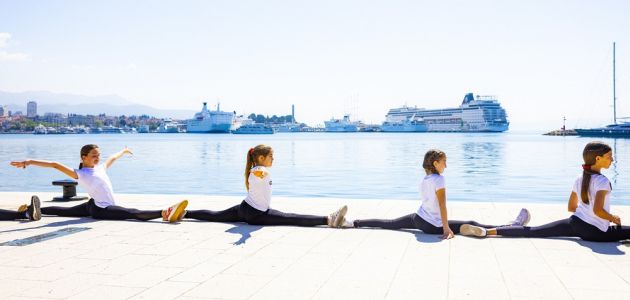 Najdužom gimnastičkom špagom na svijetu od 2248 metara oboren dosadašnji rekord