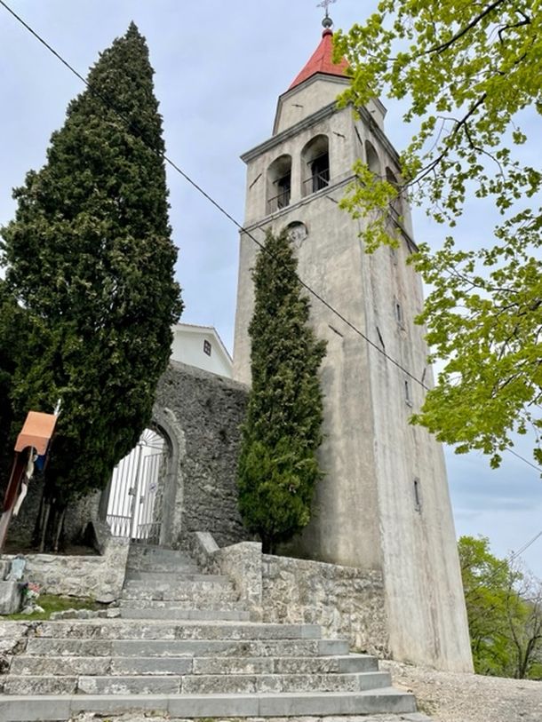 veprinac znamenitost crkva zvonik