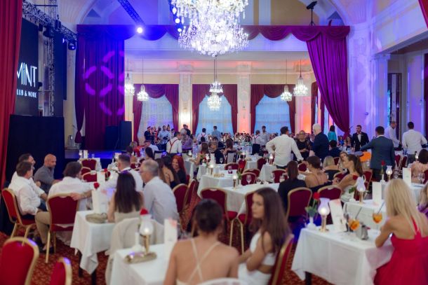 mint-cabaret-dinner-show-7