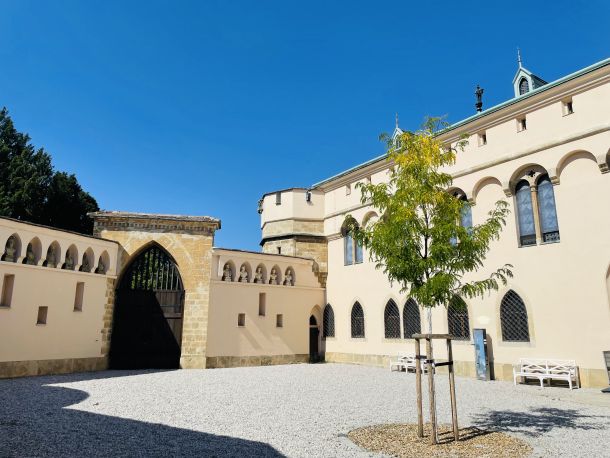 Franzensburg dvorac na jezeru austrija laxenburg