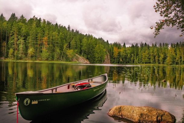 finska voznja jezerom jezero u finskoj