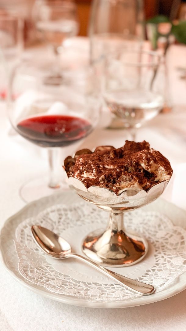 desert i crno vino