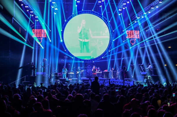 crvena-jabuka-koncert-3