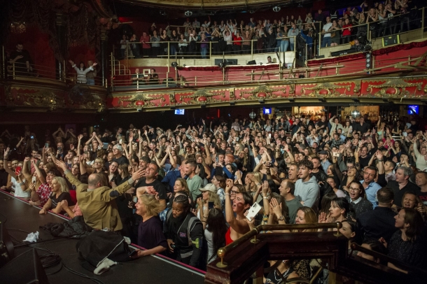 crvena-jabuka-koncert-london-4