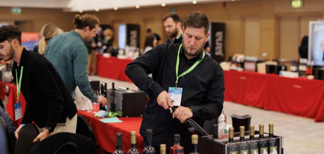 Ni južina nije omela mnogobrojne posjetitelje u otkrivanju vinskog blaga Dalmacije