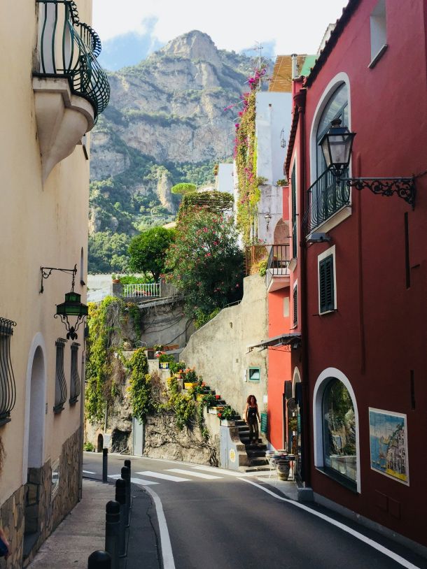 positano ulica ljetovanje europa putovanje