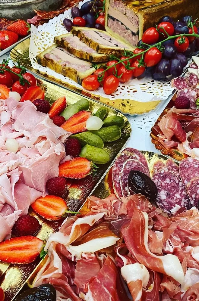 Caractère de Cochon paris pariz mesnica pastete